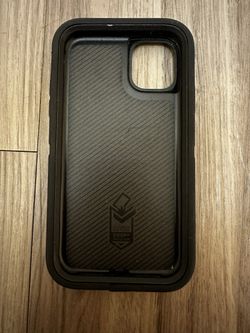 iPhone 11 Otterbox Defender Case