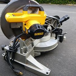 Dewalt saw
