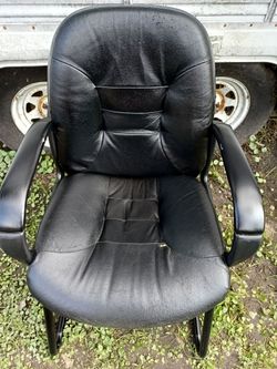 Medium size office chair