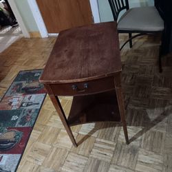 Antique End Table Good Condition!