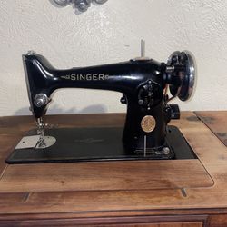 1947 Singer Sewing Machine