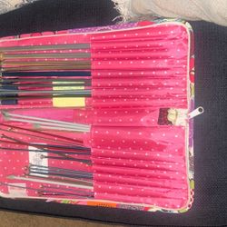 Knitting Needles 
