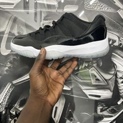Retro 11 Low Space Jam 