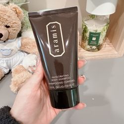 Aramis Men's Invigorating perfume Body Shampoo/NEW