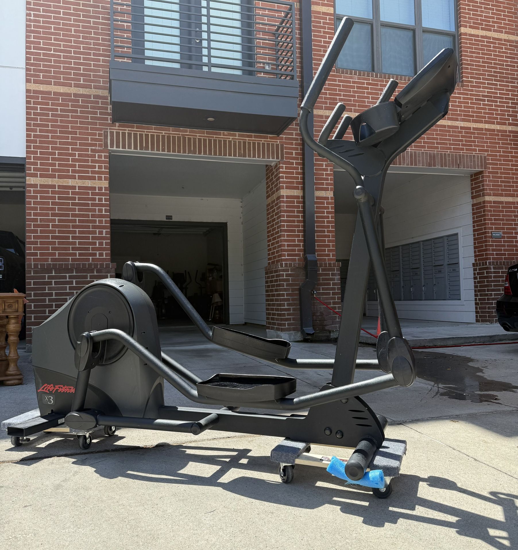 Life Fitness X3 Elliptical Cross Trainer