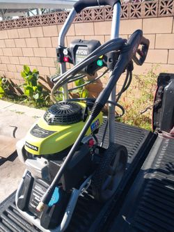 HONDA ENGINE RIOBY PREASURE WASHER MACHINE LIKE NEW ONLY USED 1 TIME