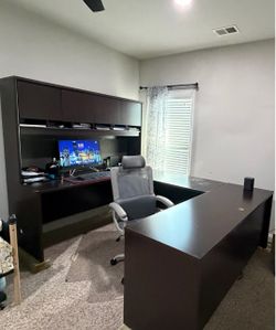 U-Shaped executive Desk With Hutch And Storage
