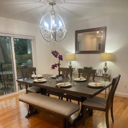 Mesa Elegante Para  Comedor  ///  Elegant Dining Table