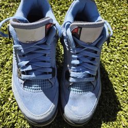 Jordan 4 Retro University Blues Size 7Y (Used)