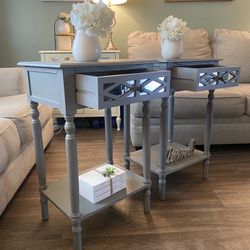 Beautiful Set of Side Tables / Nightstands