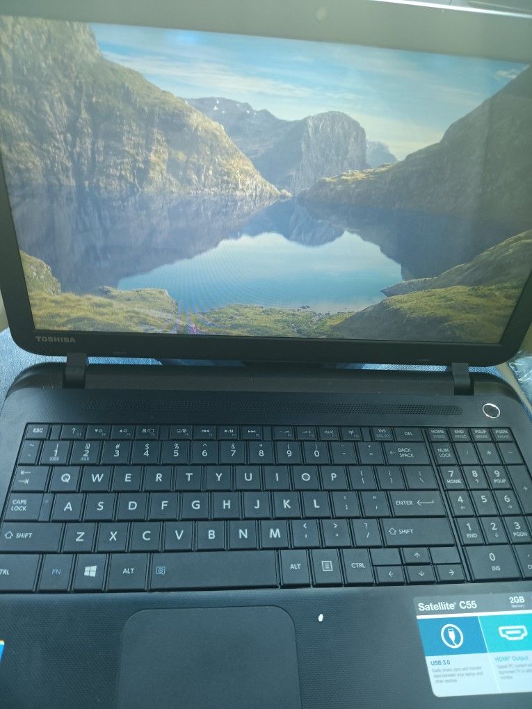 Toshiba Satellite C55 Laptop
