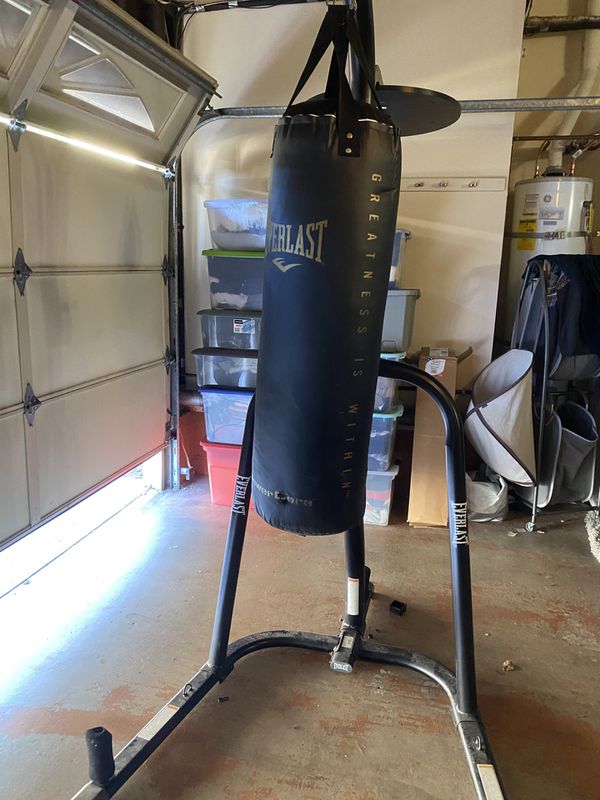 Everlast Punching Bag & Speed Bag with Stand for Sale in Carlsbad, CA - OfferUp