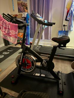 Schwinn IC3 Indoor Cycling Bike... Upgraded Seat, Garmin Ready, Barely Used... $180 FIRM