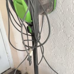 plug-in rocket vaccum cleaner hand held detachable versatile lightweight needs cleaning tlc