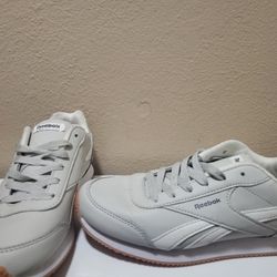 Reebok Sneakers  - Great Condition!"

