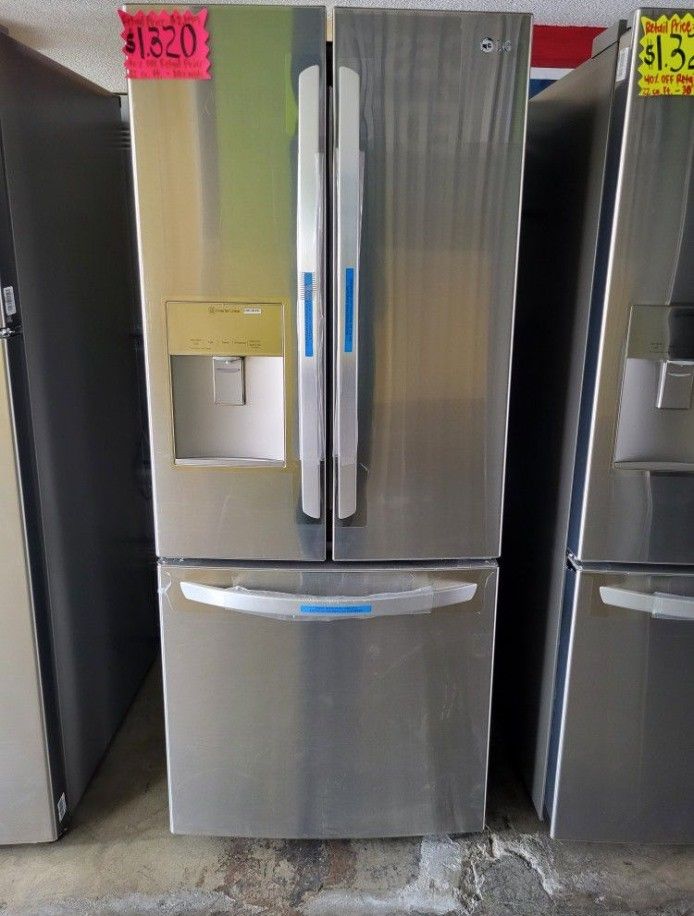 LG French Door Refrigerator 22 CU.FT. 30 Inc Wide Water AND Ice Maker F5