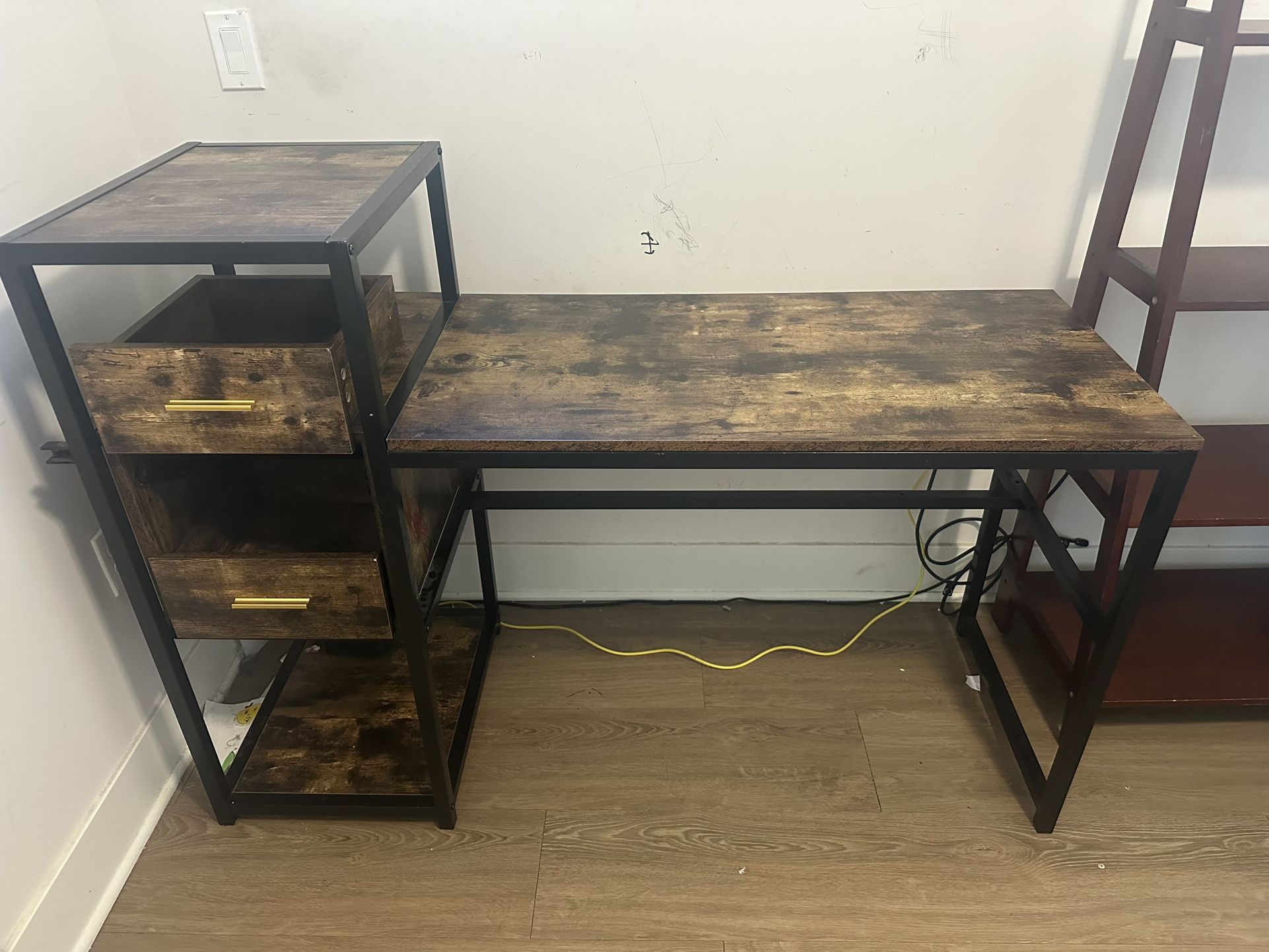 Desk/stand/shelf