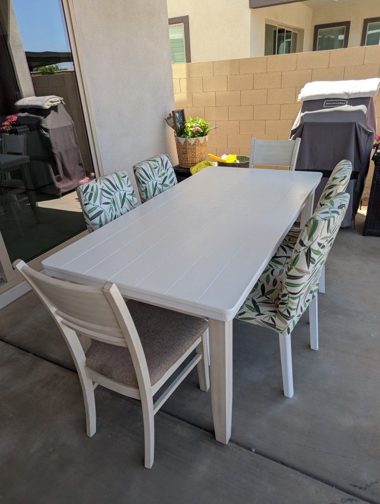 Dining Table And 6 Chairs