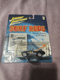 2001 Johnny Lightning Surf Rods Beach Queens Collectible Diecast