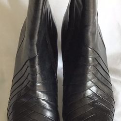 ‼️ Pre-Owned Women’s Anna Marino Short Black Heel Boots Message If Interested‼️