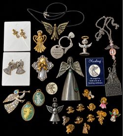 Huge 25+ Piece Vintage Angel Jewelry Lot – Brooches, Pins & Charms Bundle