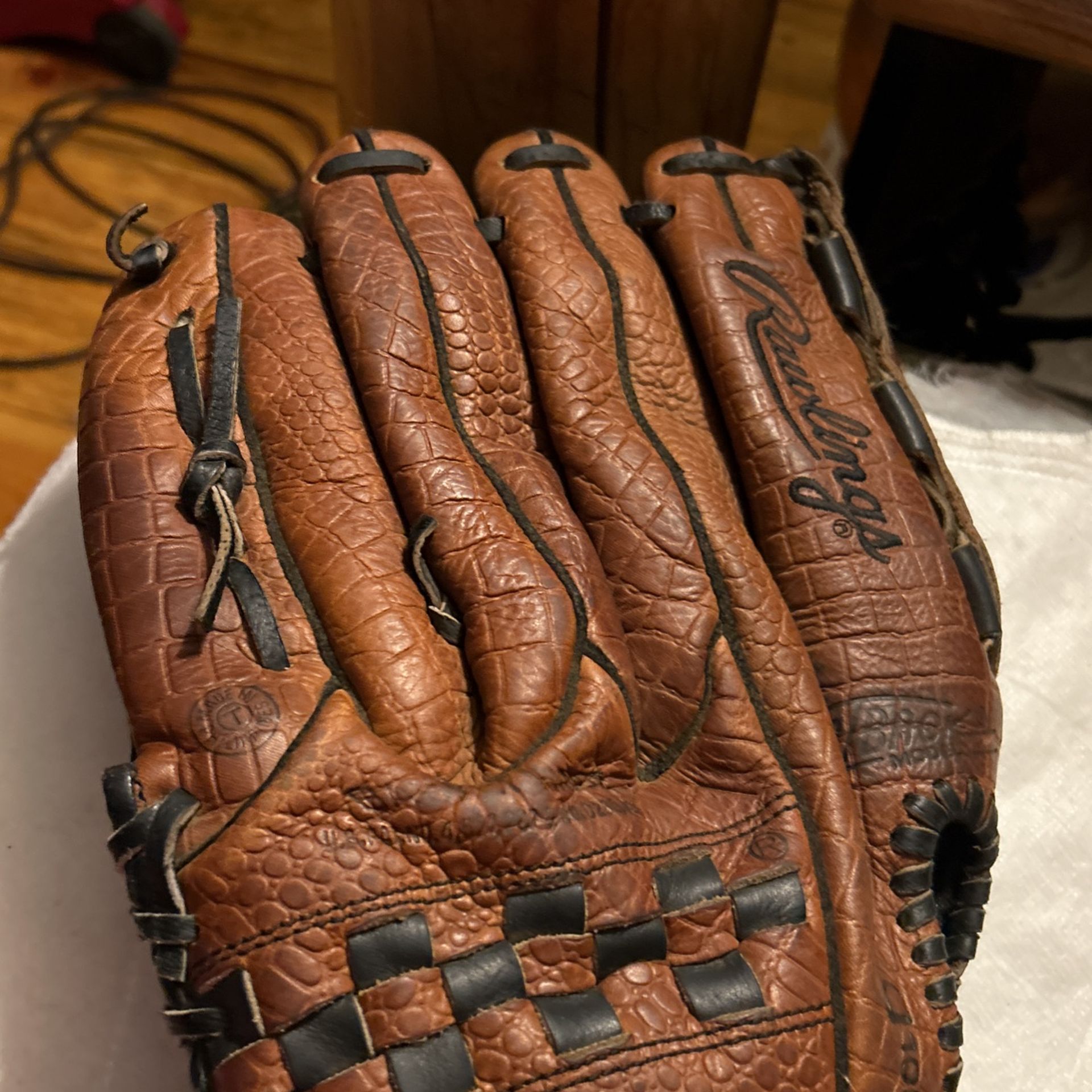 Rawlings Large Ball Glove