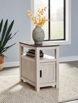 Fendenmore Two-tone Chair Side End Table (Online Special Price)