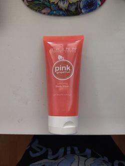 SKINN PINK GRAPEFRUIT EXFOLIATING BODY WASH