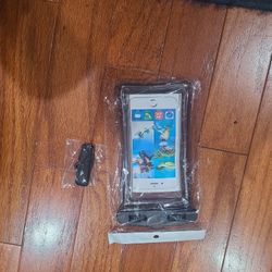 Floating waterproof phone pouch black. I Have 2. 10 Ea Or 2 For $16