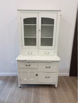 Farmhouse kitchen hutch