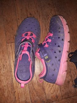 Girls Shoes 13.5 And Size 1