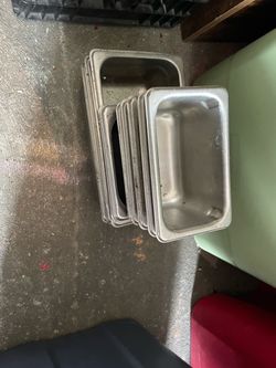 Metal kitchen serving containers