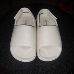 Cat & Jack Toddler Sandals Size 9
