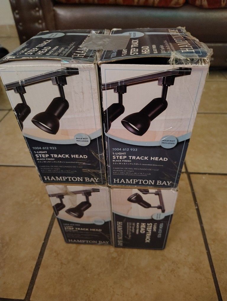 Hampton Bay 1-Light Step Track Head Black Finish, 330 degree Spot