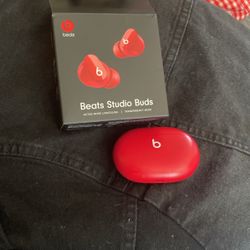 Beats Studio Buds 