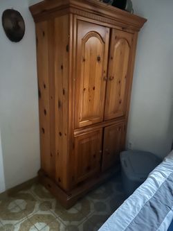 Solid wood TV armoire