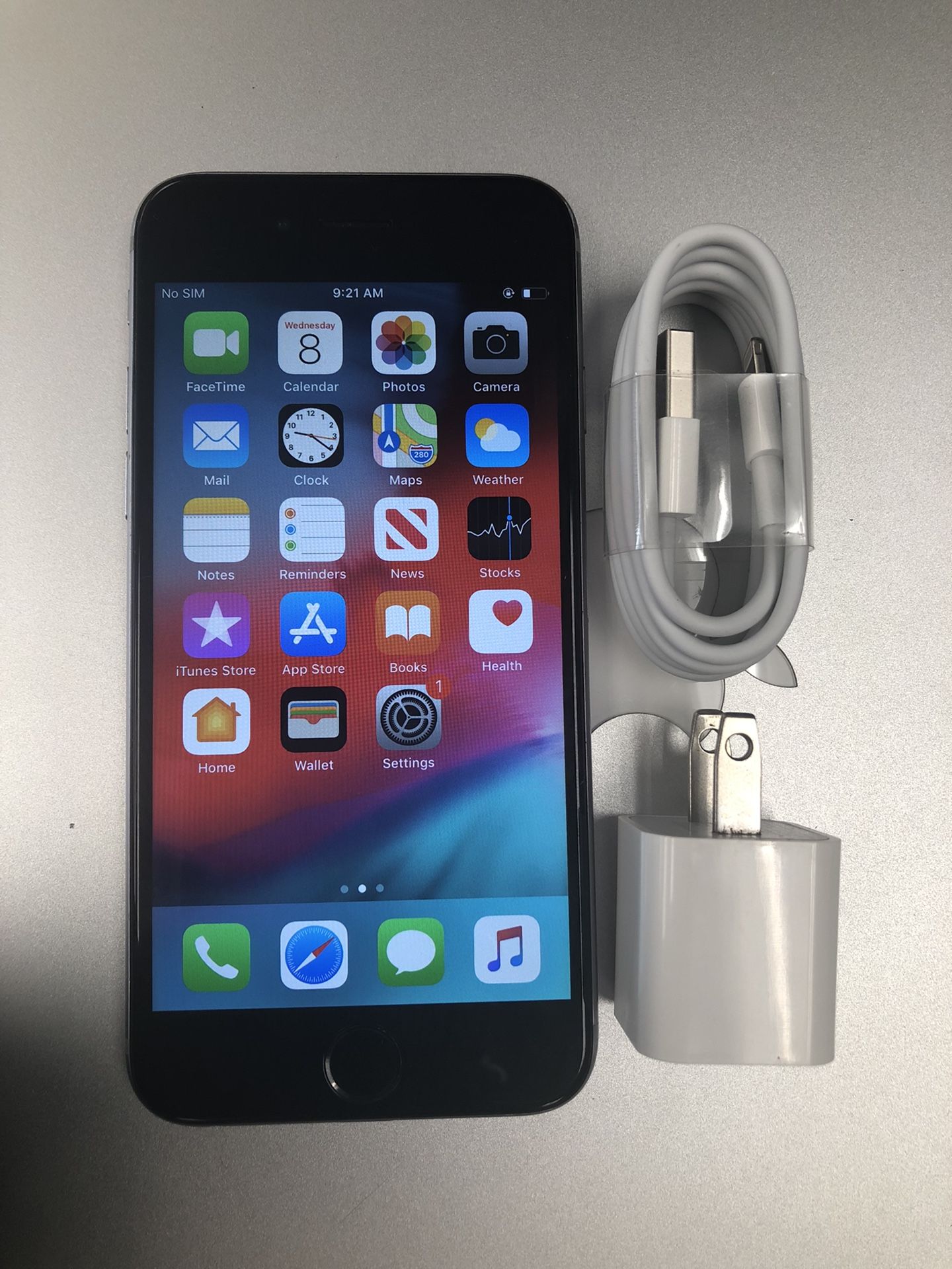 Factory unlocked apple iphone 6s 32gb Sold with store warranty
