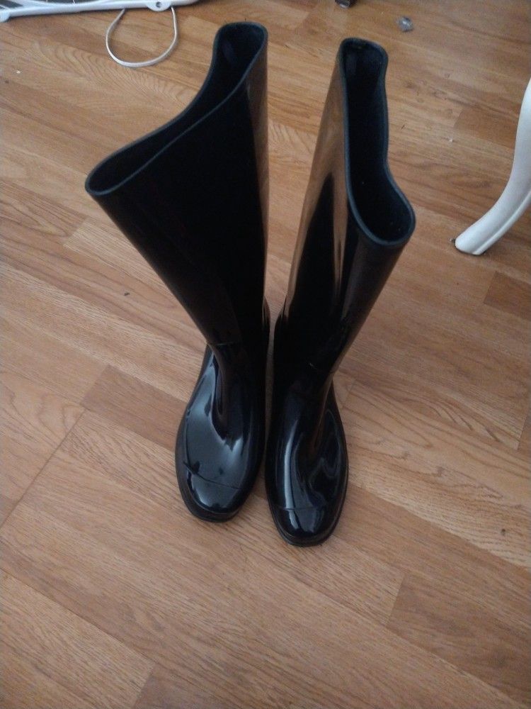 Women's Black Rain Boots Size 11