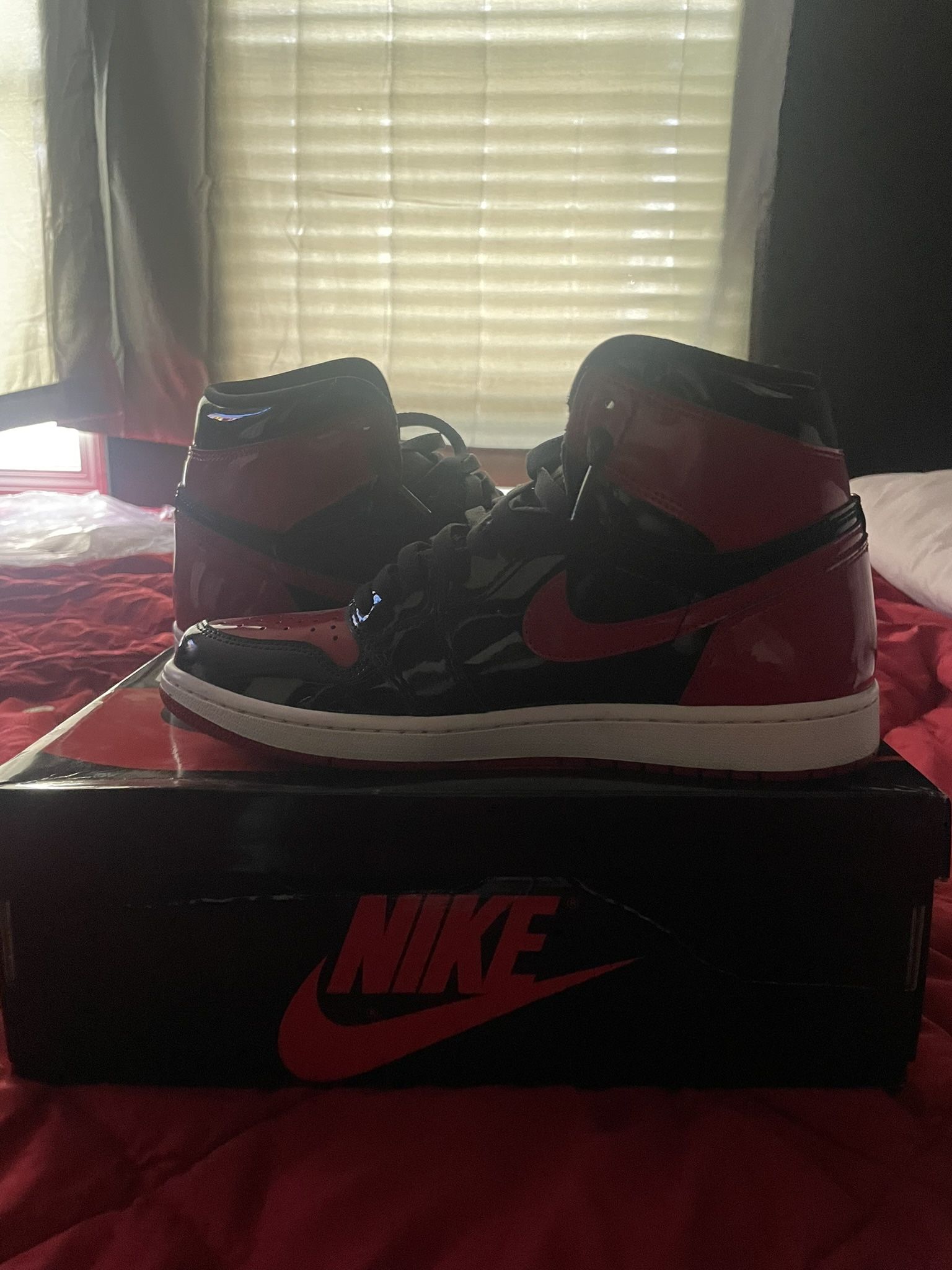 Patent Bred Jordan 1s