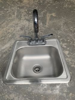 Bar Sink Whit a Foucet!