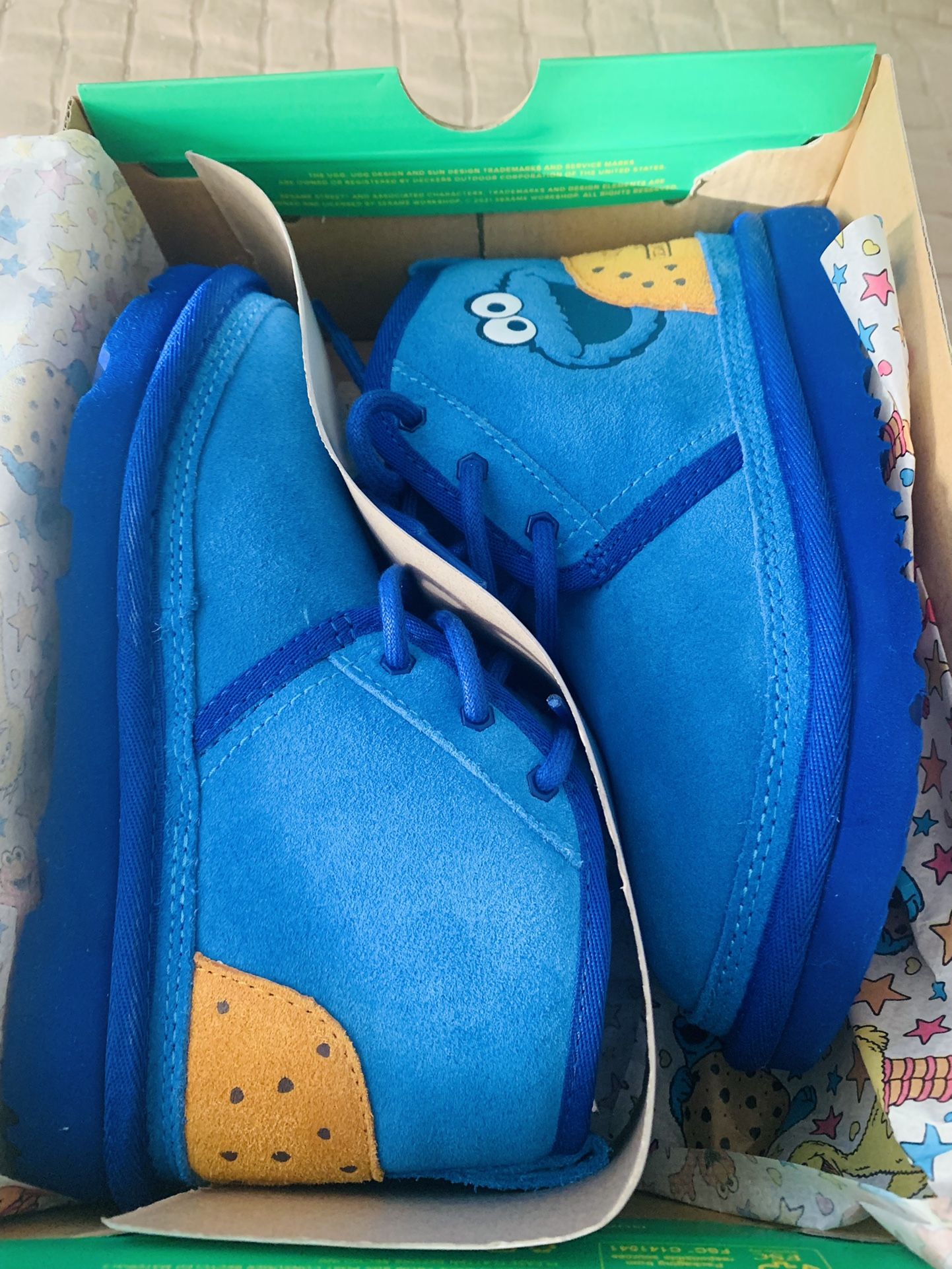 Big Kids Uggs (size 13)
