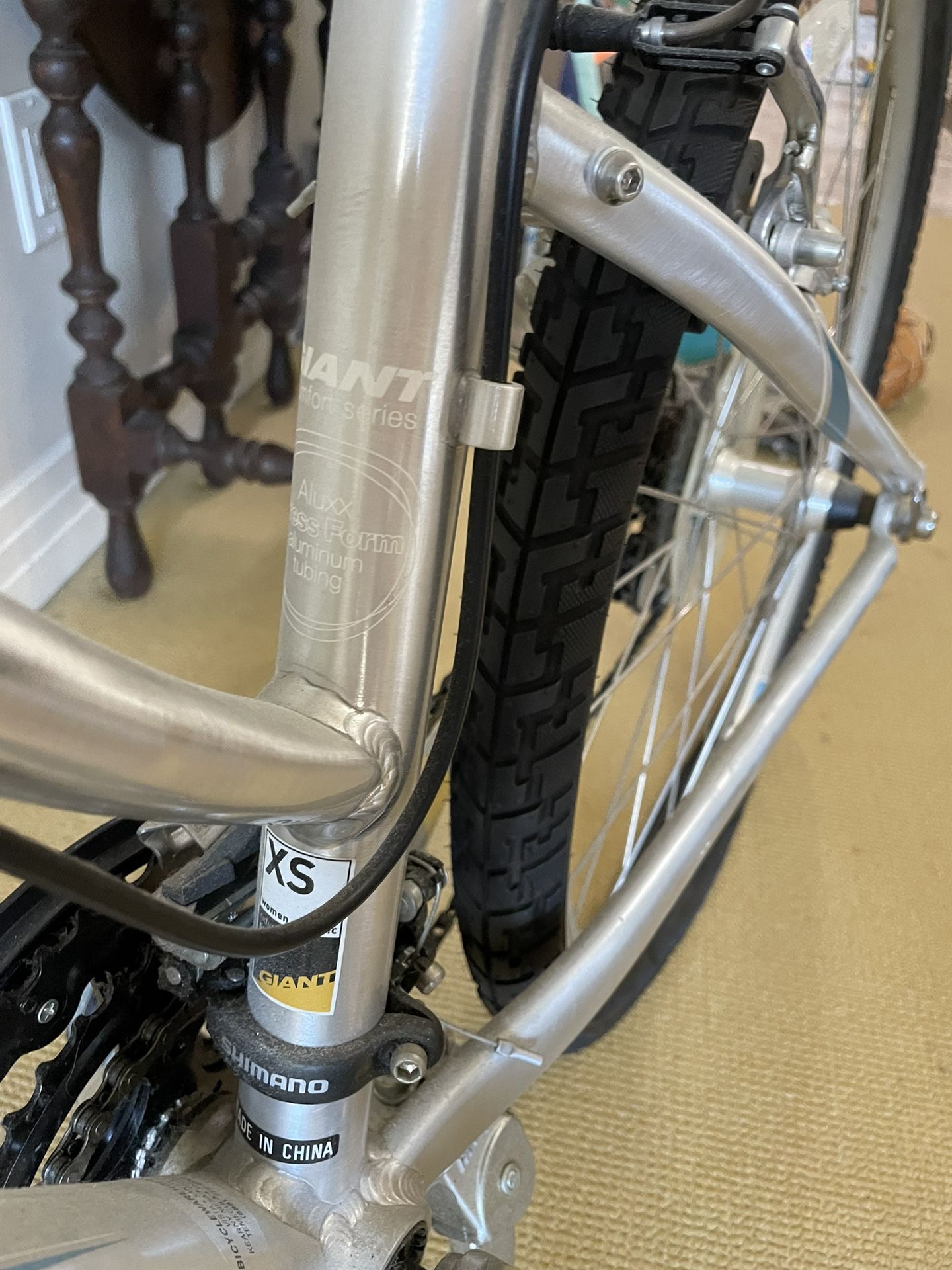Giant Sedona DX comfort bike.