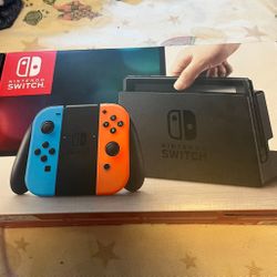Nintendo Switch V1 Model In Box Good Condition
