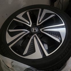 Honda civic original like new wheels n tires no better deal