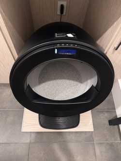 Litter-Robot 5 Pro (Latest Model with Camera) - Like New, Used Less Than 1 Month!