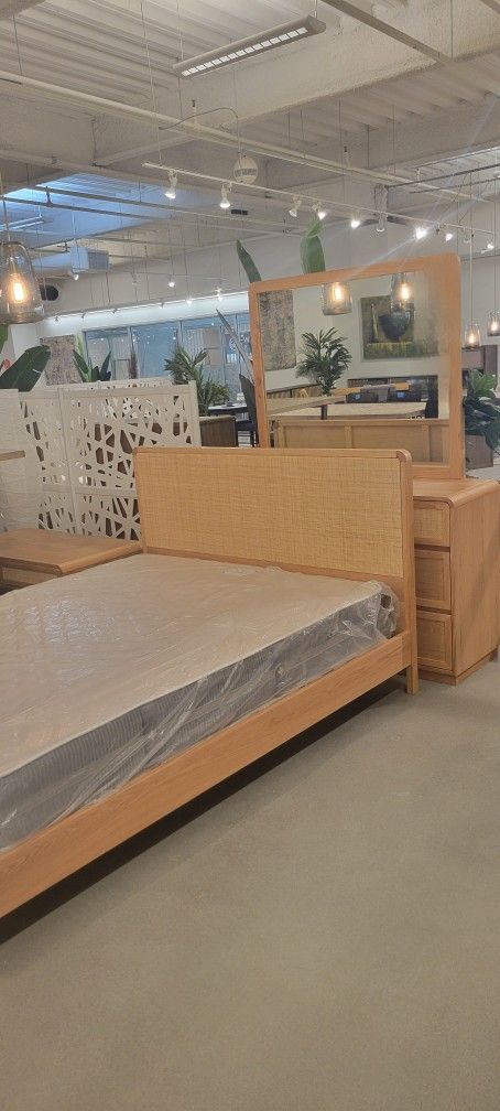 Queen Bedroom Group