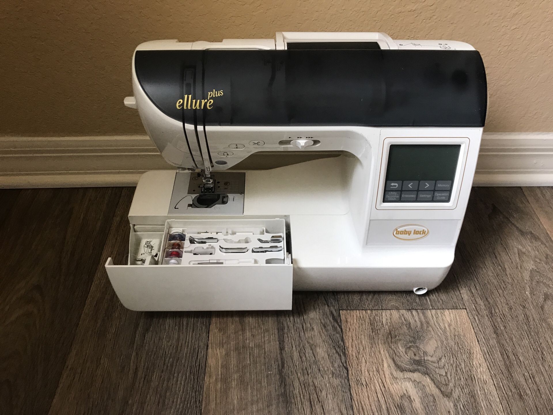 Baby Lock Ellure plus sewing machine Model BLR2) for