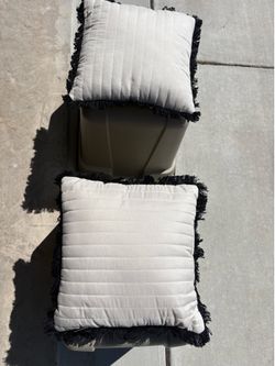 New Set of Decorative Throw Pillows