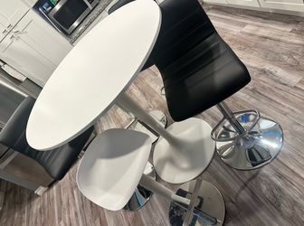 Dinning table and chairs