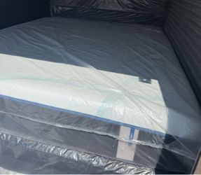 🔥KING SIZE🔥 TEMPUR - LuxeAdapt Soft Mattress DISPLAY